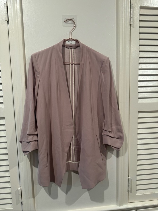 Aritzia Jackets & Blazers - Aritzia Babaton Power Blazer blush size 8